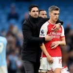 Mikel Arteta and Leandro Trossard. (Photo Credit: Arsenal Media).