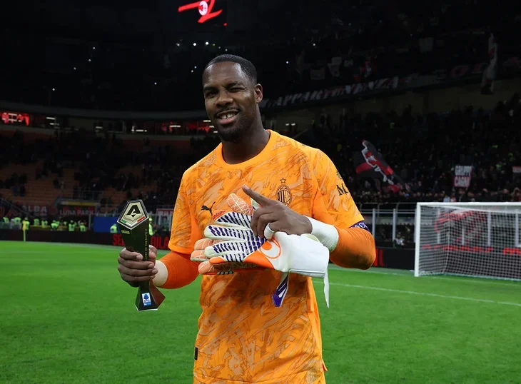 Maignan (Photo Credit: AC Milan via X)