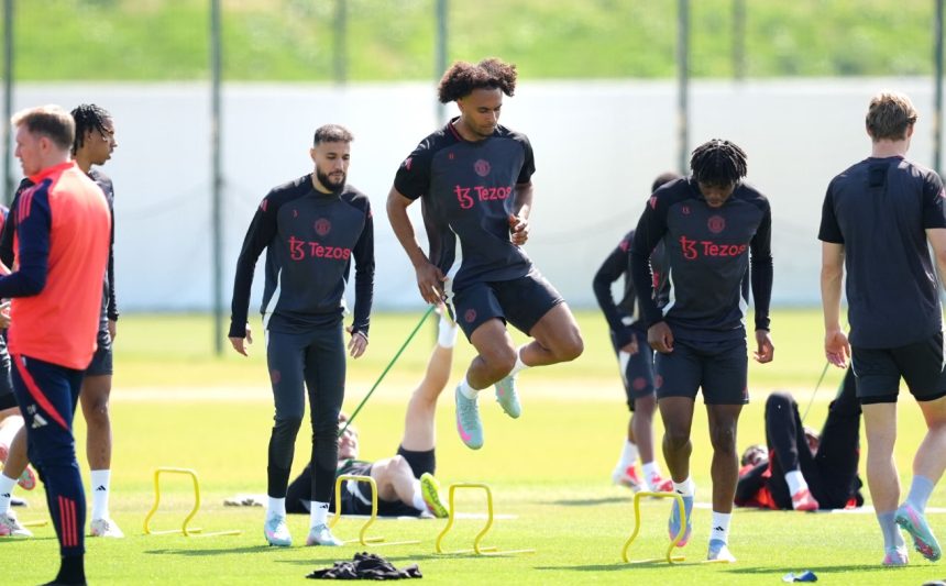 Zirkzee in training. (Photo Credit: Man United Media).