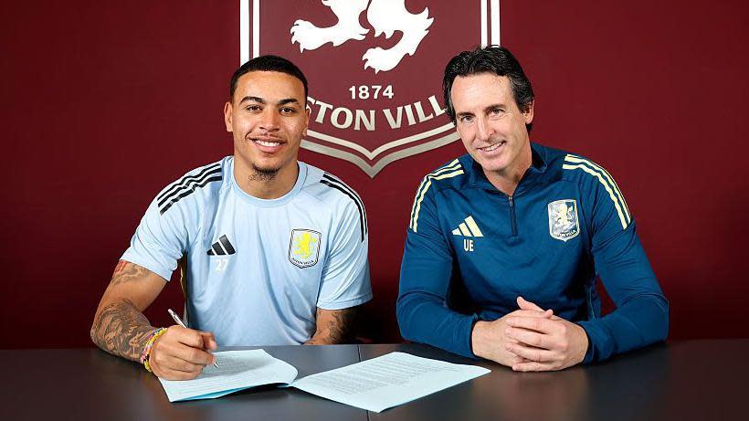 Morgan Rodgers and Unai Emery (Photo Credit: Aston Villa Media).