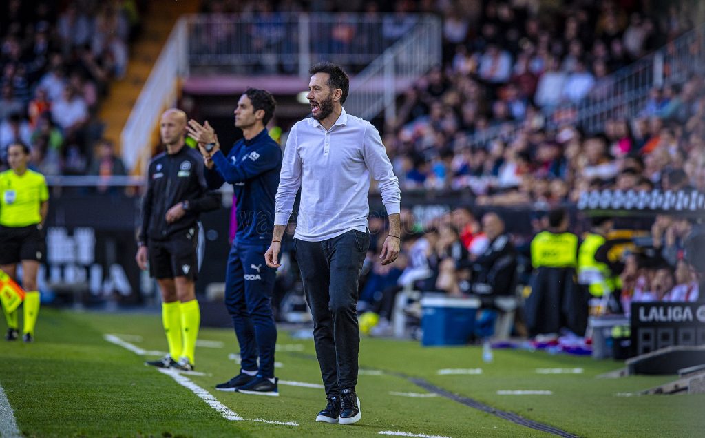 Carlos Corberán. (Photo Credit: Valencia Media).