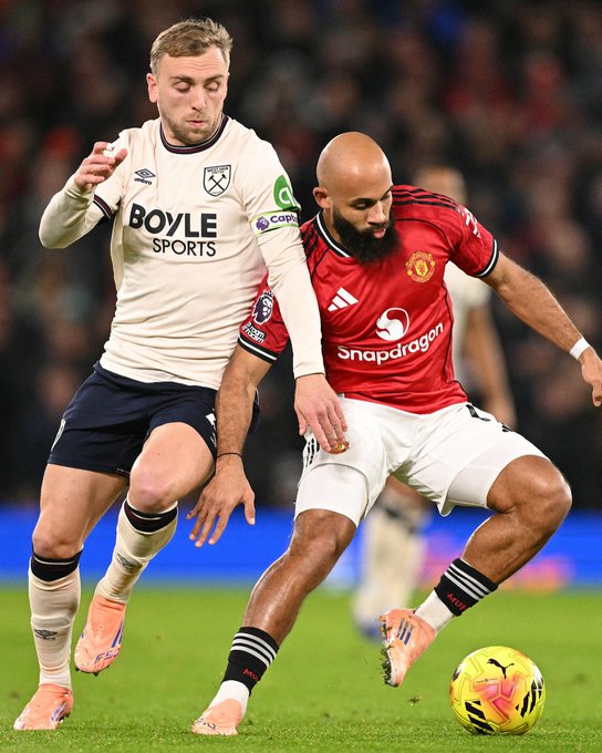 Bryan Mbeumo in action (Photo Credit: Premier League via X)