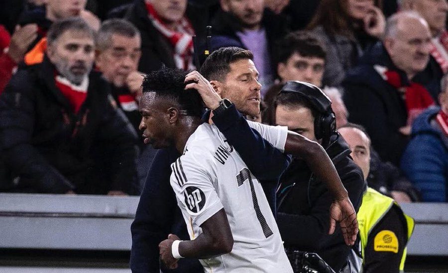 Xabi Alonso and Vinicius Jnr (Photo Credit: Real Madrid via X)