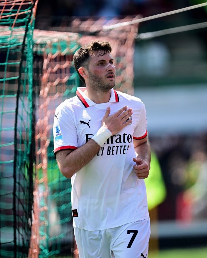 Santiago Giménez (Photo Credit: Santiago Giménez via X)