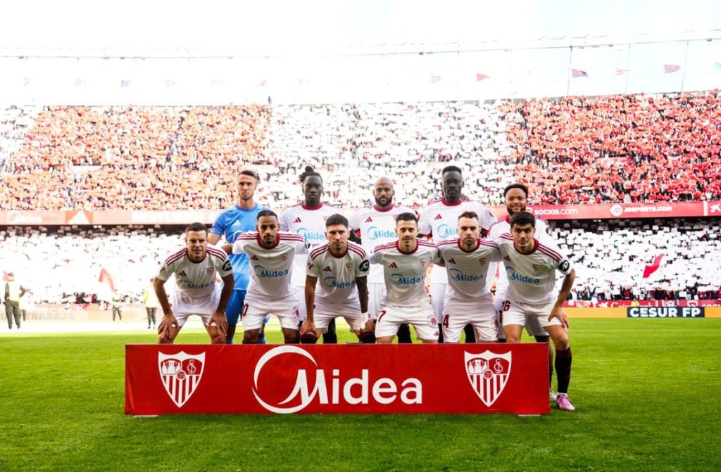 Sevilla starting XI. (Photo Credit: Sevilla Media).