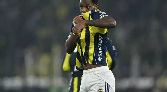 John Duran after scoring the Equalizer for Fenerbache (Photo Credit: Fenerbache website)