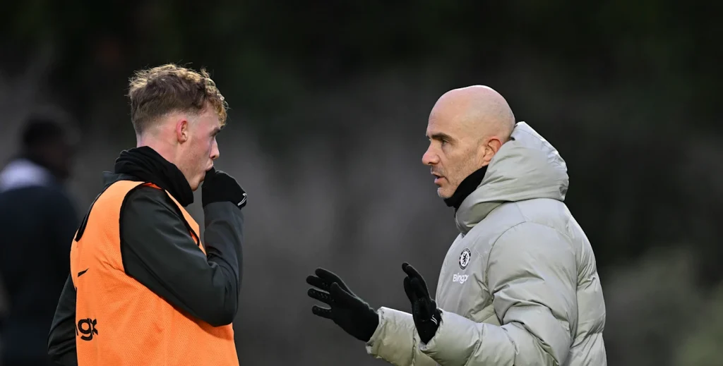 Cole Palmer and Enzo Maresca (Photo Credit: Chelsea Media)