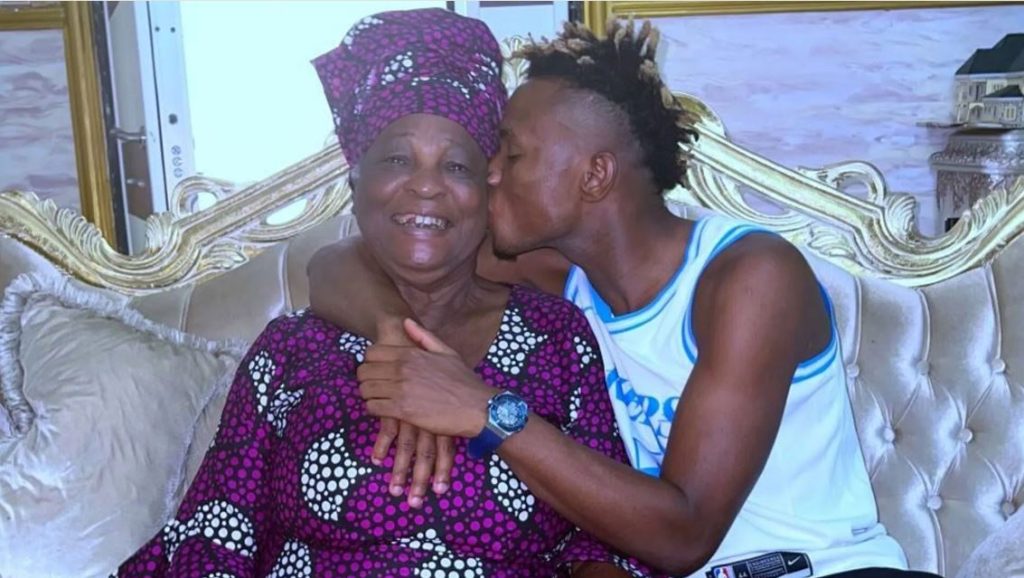 Chukwueze and mother Sarah. (Photo Credit: Samuel Chukwueze's Media via instagram).