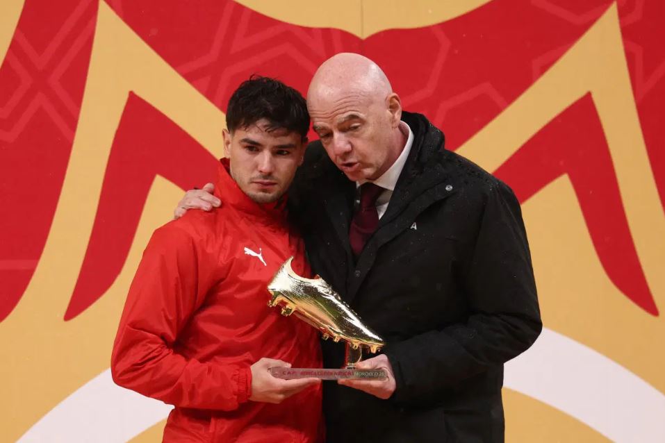 Ibrahim Diaz and FIFA president Gianni Infantino. (Photo Credit: Fabrizio Romano Media).