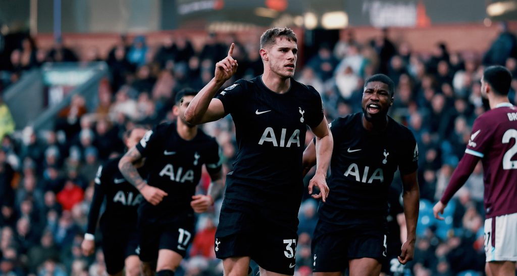 Micky van de Ven (Photo Credit: Tottenham Hotspur via X)