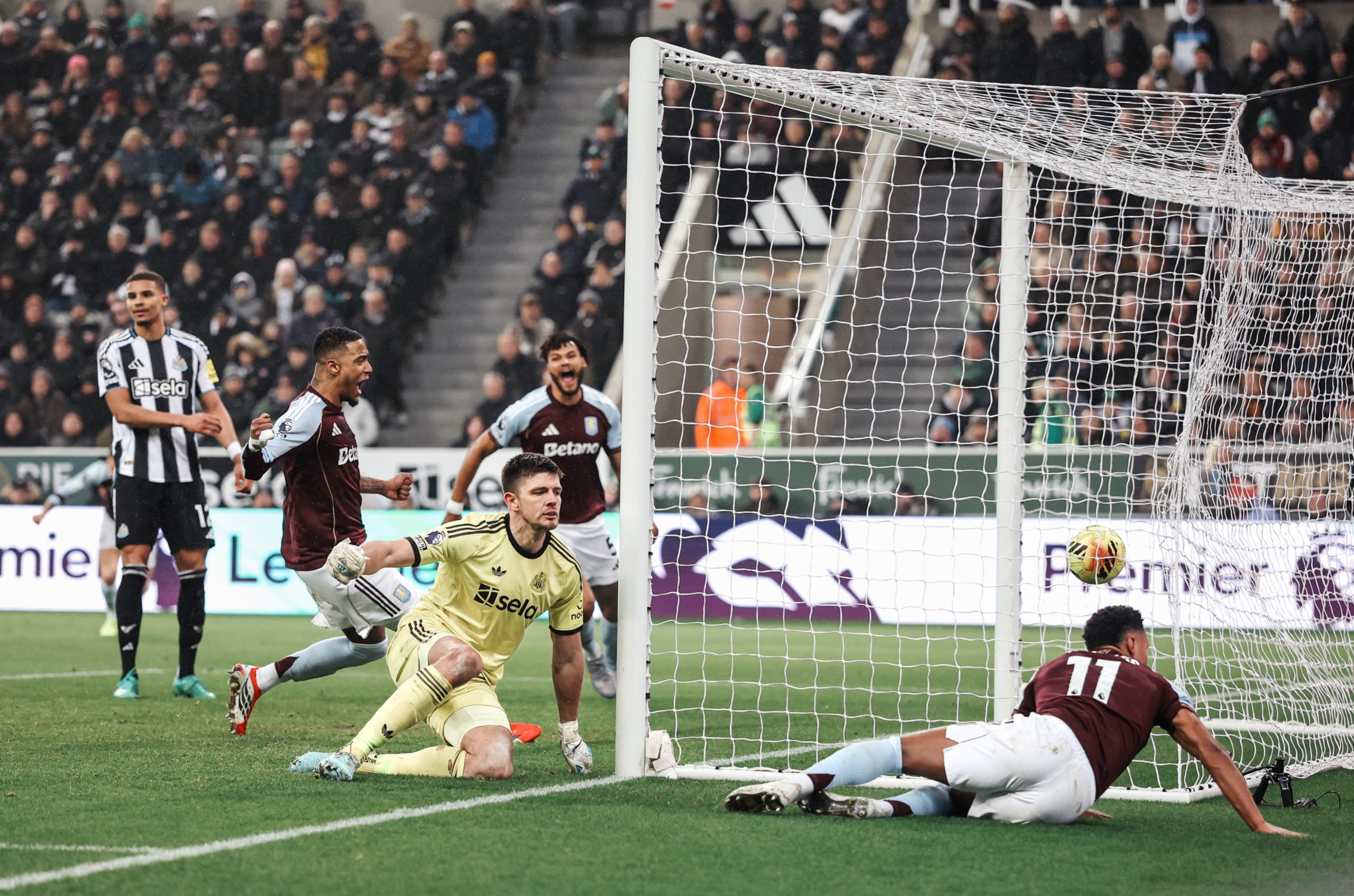 Aston Villa vs Red Bull Salzburg.( Photo credits: Aston villa via x)