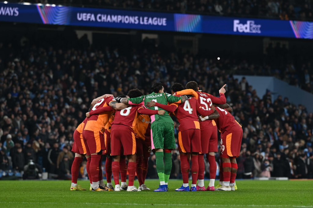 Galatasary Players during the game against Manchester City (Photo Credit: Galatasary via X)
