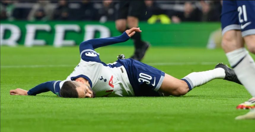 Rodrigo Bentancur injured. (Photo Credit: Tottenham Media).