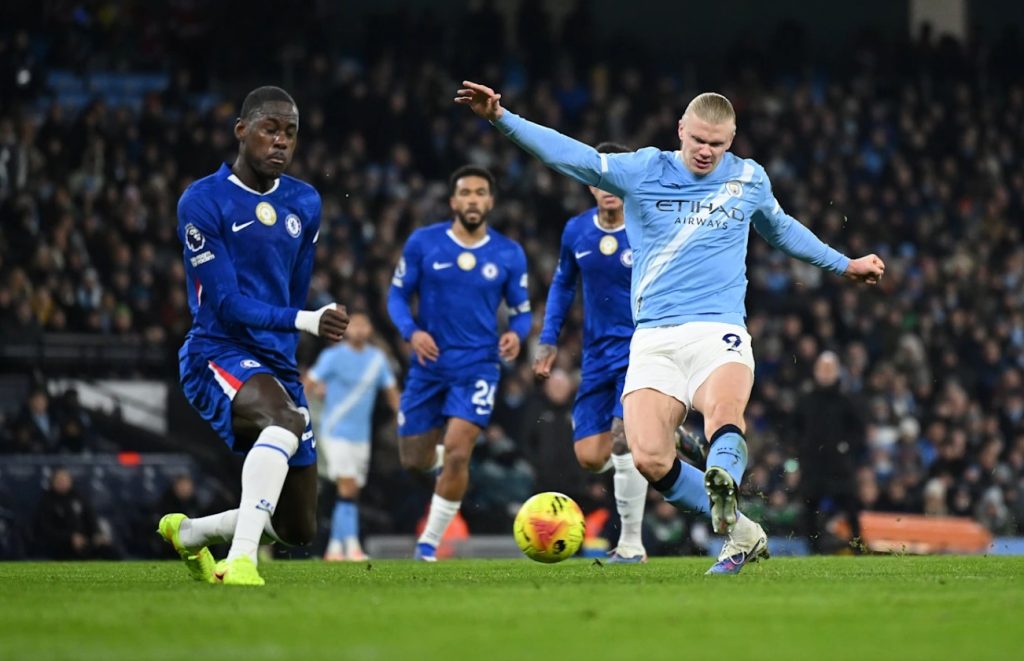 Trevoh Chalobah blocks a shot from Erling Haaland. (Photo Credit: Chelsea Media).