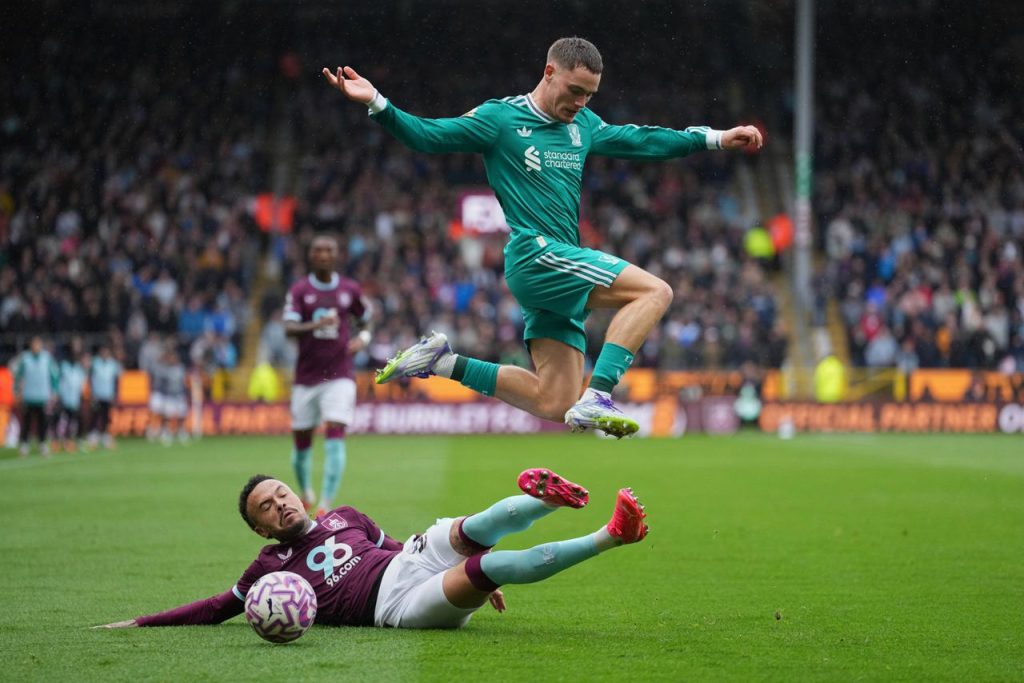 Quilindschy Hartman and Witz (Photo credit: Burnley Media via X)