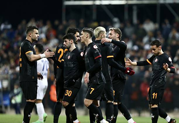Galatasary players celebrate after scoring (Photo Credit: Galatasary website)