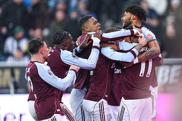 Aston Villa celebrates after scoring (Photo Credit: Aston Villa via X)