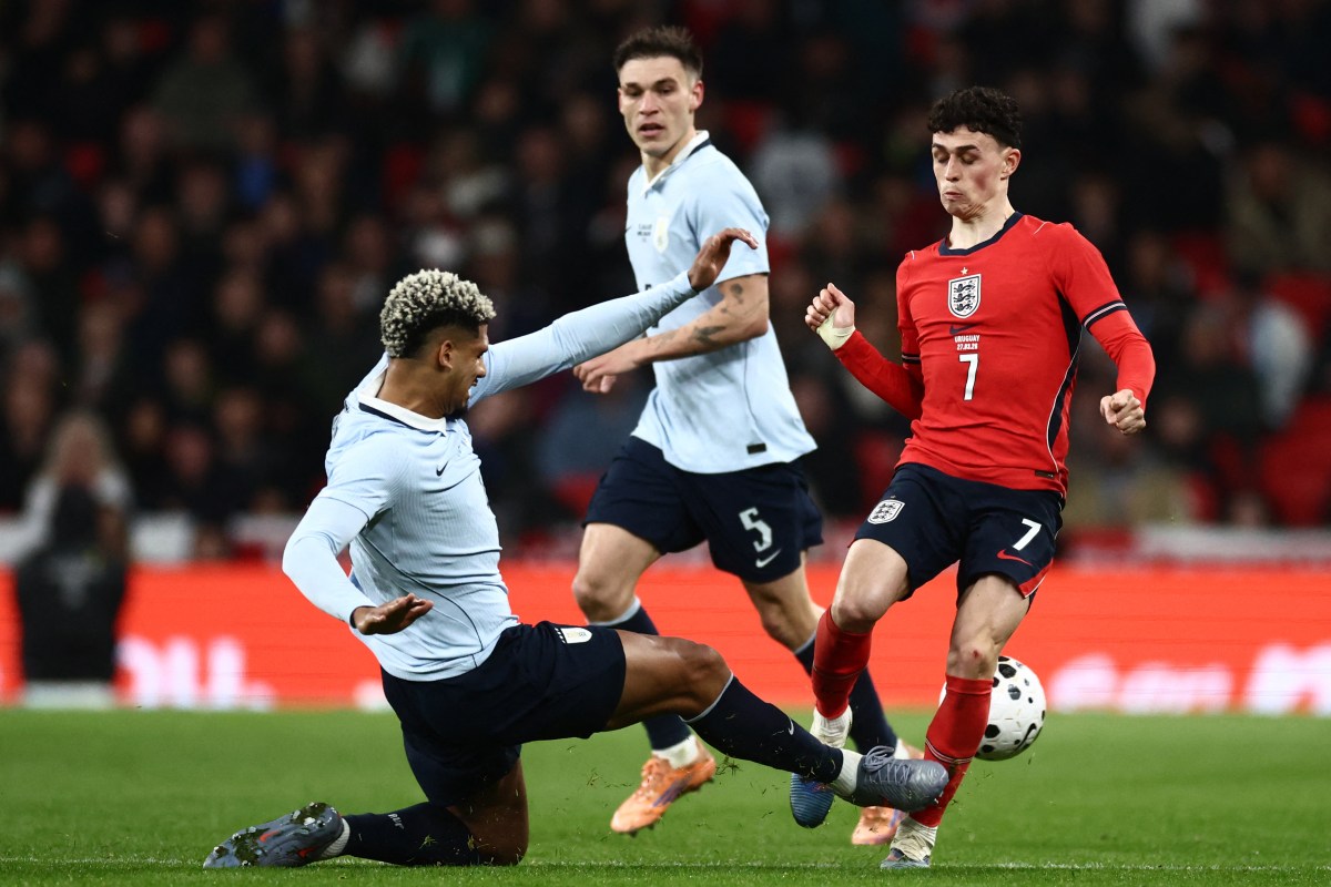 Araujo tackle on Phil Foden (photo credit: AFP)
