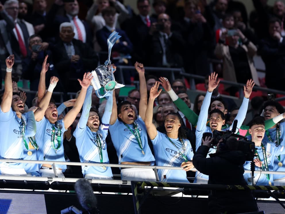 Manchester City captain Bernardo Silva lift the League Cup trophy at Wembley (Photo credit: Fabrizio Romano via x)