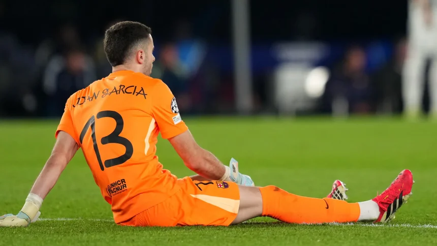 Joan Garcia goalkeeper suffers injury in barca against Newcastle - Photo Credit : GOAL