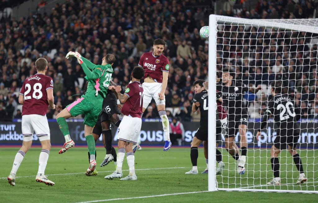 Konstantinos Mavropanos pulls West Ham leve as Donnarumma mis judges a cross and it’s all square at 1-1! - Hammers News