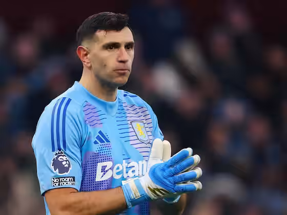 Dibu Martínez- Photo credit: Onefootball