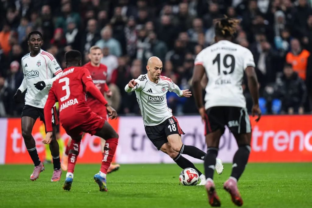 Prediksi Gaziantep vs Besiktas (photo credit: turkiye media)
