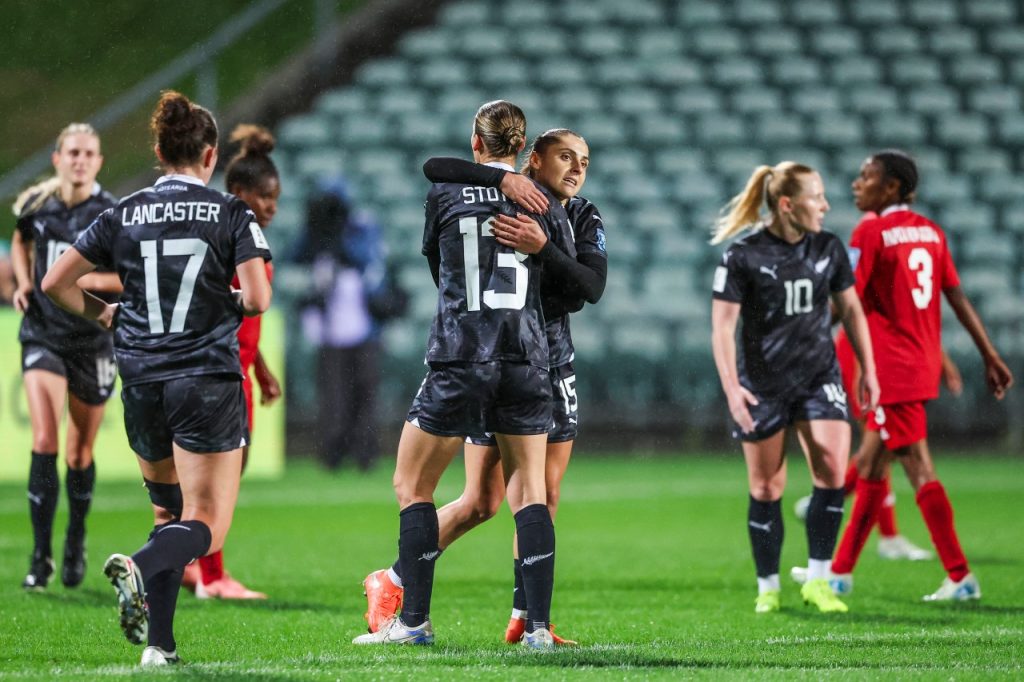 New Zealand beat Papua New Guniea at the OFC World Cup qualifiers. (Photo credit: DJ Mills / Phototek)