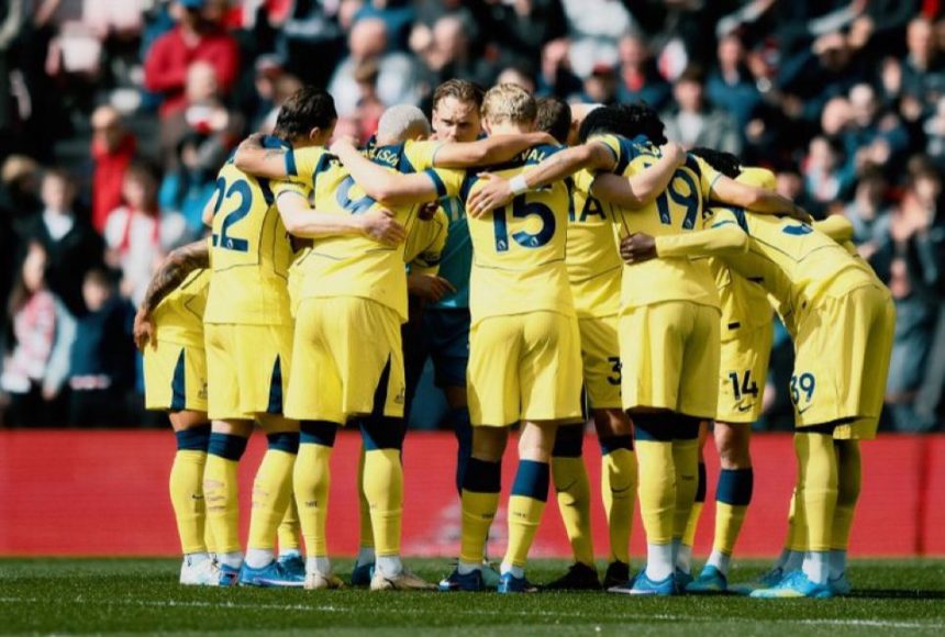 Tottenham players (photo credit: Tottenham media)