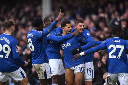 everton celebrating. (photo credit: The Guardian media)