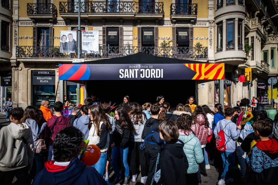 Sant Jordi's celebration (photo credit: Barcelona web)