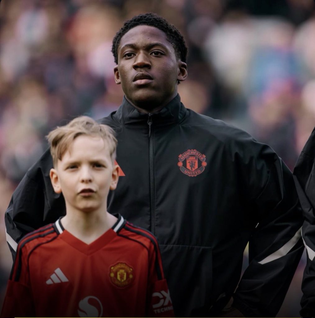 Kobbie Mainoo has agreed all terms of new contract at Man United (photo credit: fabrizio via x)