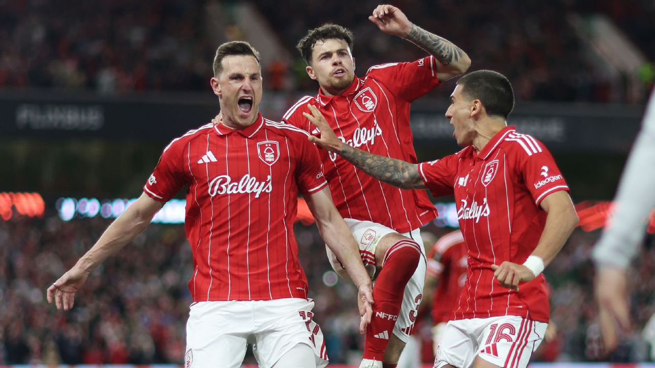 Chris Wood celebrates his goal for Nottingham Forest against Aston Villa. (photo credit: ESPN)