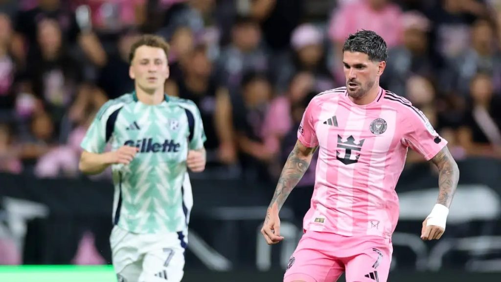 De Paul vs New England revolution (photo credit: GOAL)