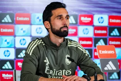Álvaro Arbeloa speaking in a press conference (photo credit: managingmadrid media)