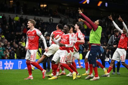 Arsenal celebrating. (Photo credit: goal media)