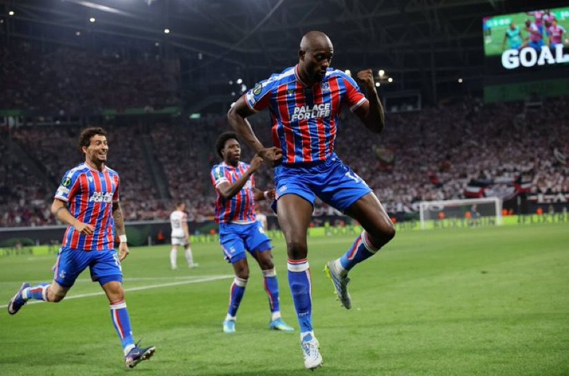 MATETA wins it for Crystal Palace (Photo credit: ben Jacobs media)