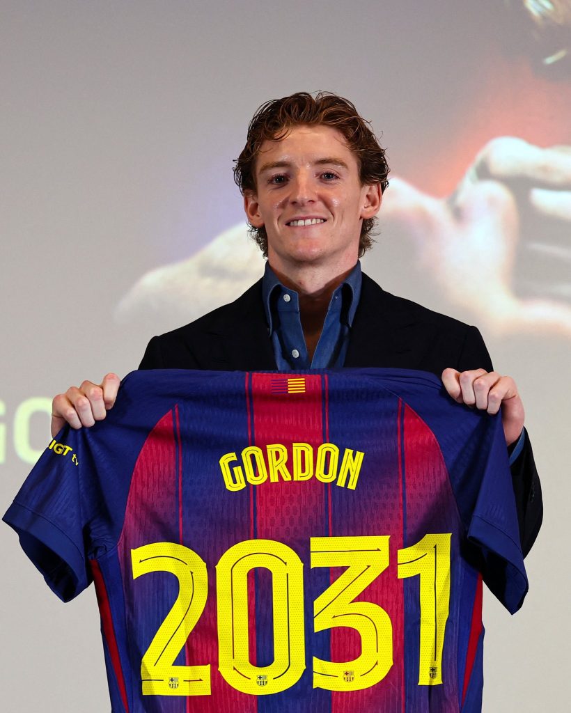 Anthony Gordon Signs for Barcelona Until 2031 After Completing Move from Newcastle - Photo Credit : Barcelona, X