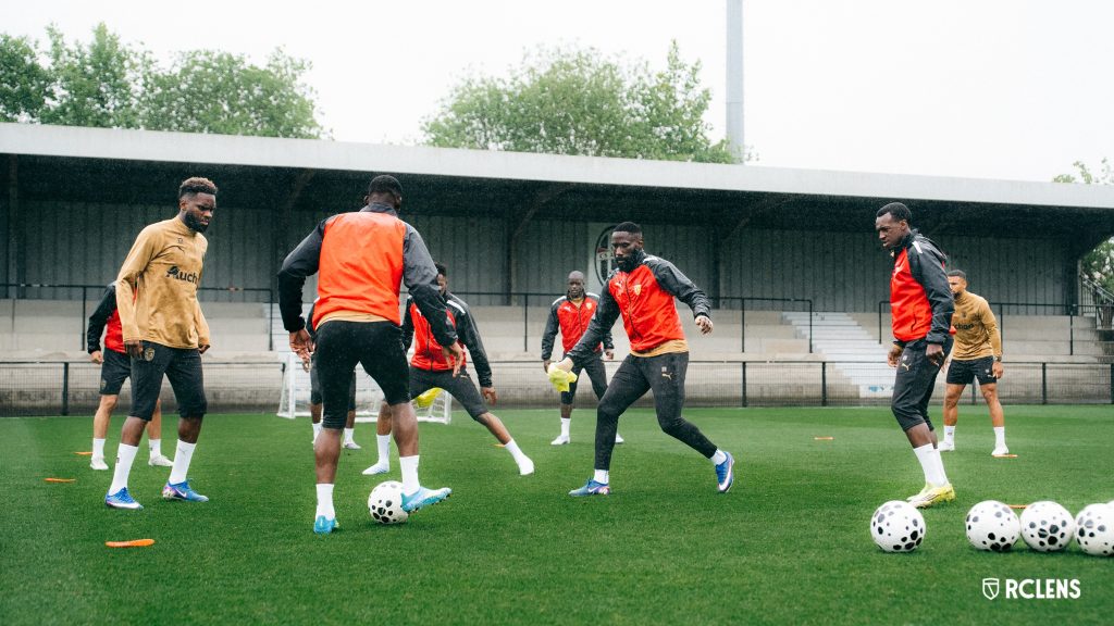 Lens training photo ahead of final against Nice- Photo credit: RC Lens media