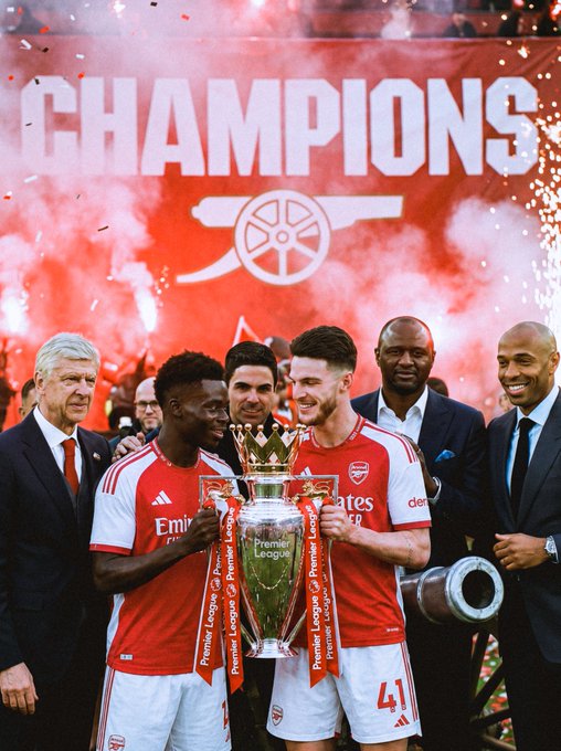Arsenal celebrating. (photo credit: fabrizio via x)