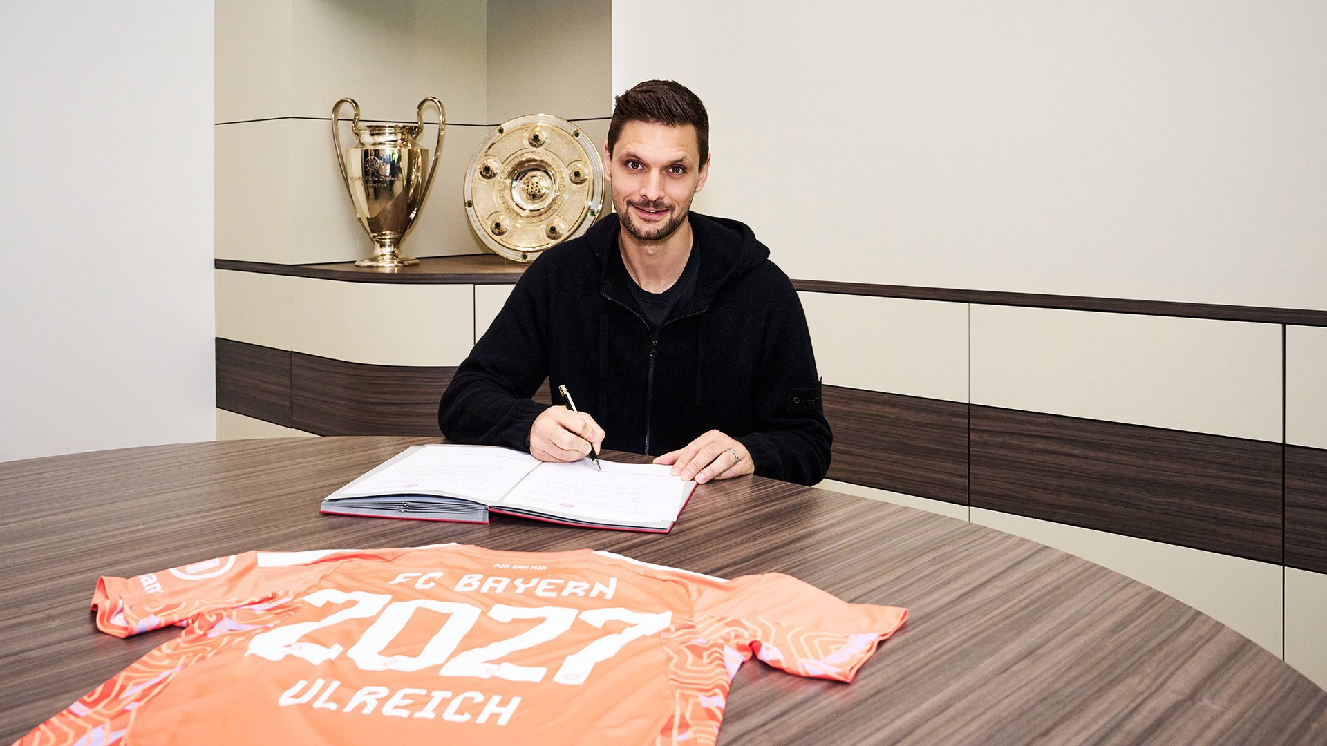 Sven Ulreich Signs New One-Year Deal At Bayern Munich - Photo Credit : Fabrizio Romano, X