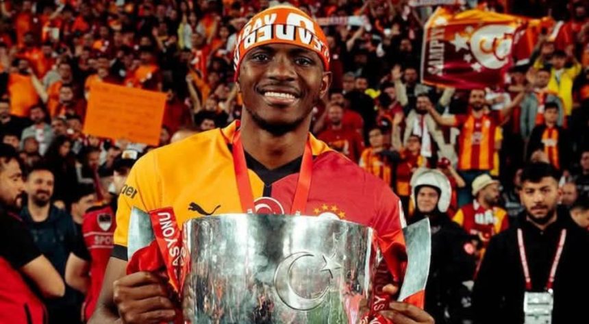Victor Osimhen celebreating wining the Turkish Süper Lig Title - Photo Credit : fanstribehq