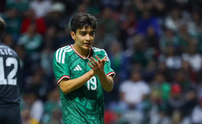 Gilberto Mora Becomes the Youngest World Cup Appearance Maker in History - Photo Credit : World Soccer Talk