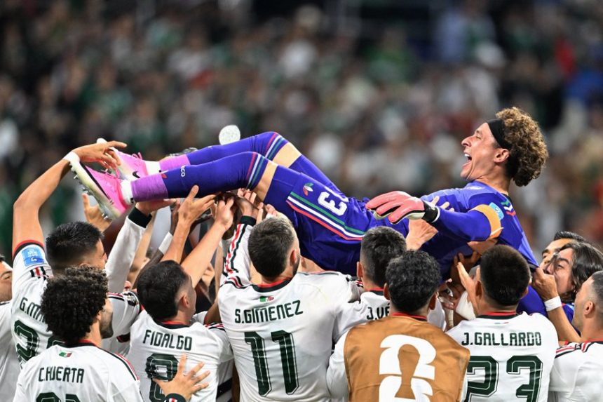 Memo Ochoa a makes his last appearance ever in football, at the Azteca, reaching his 6th World Cup- Photo credit: X media