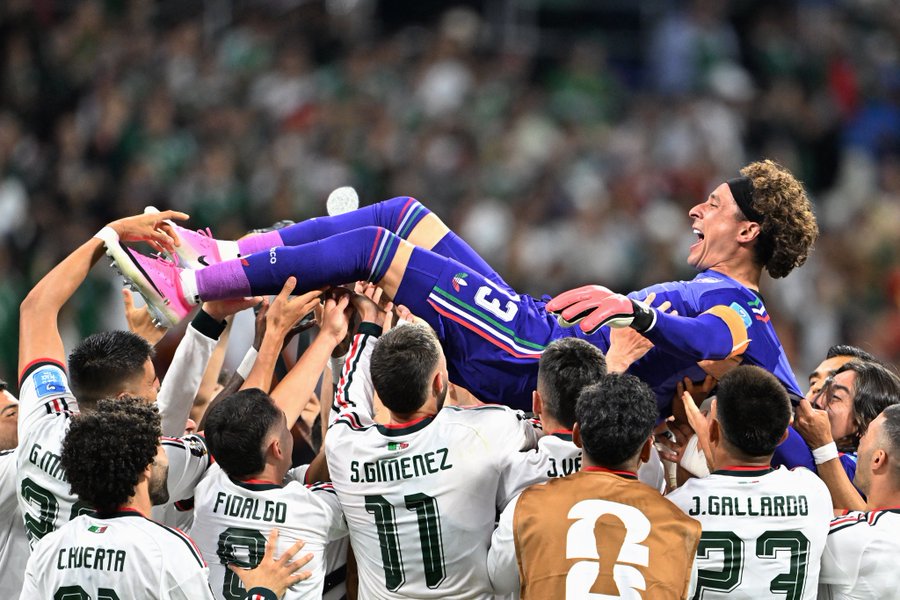 Memo Ochoa a makes his last appearance ever in football, at the Azteca, reaching his 6th World Cup- Photo credit: X media