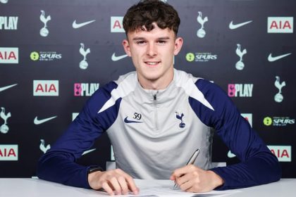 Tottenham Reward Maeson King With New Contract (Photo credit: Tottenham media)