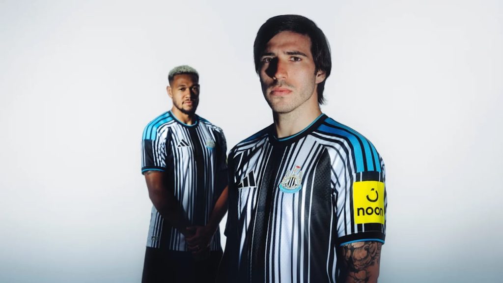 Sandro tonali on the new Newcastle home kit (Photo credit: Newcastle media)