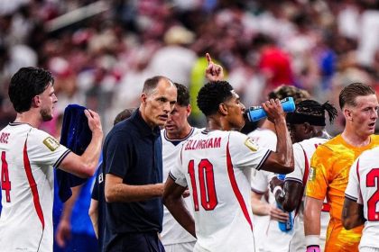 Thomas Tuchel and England players (Photo credit: X media)