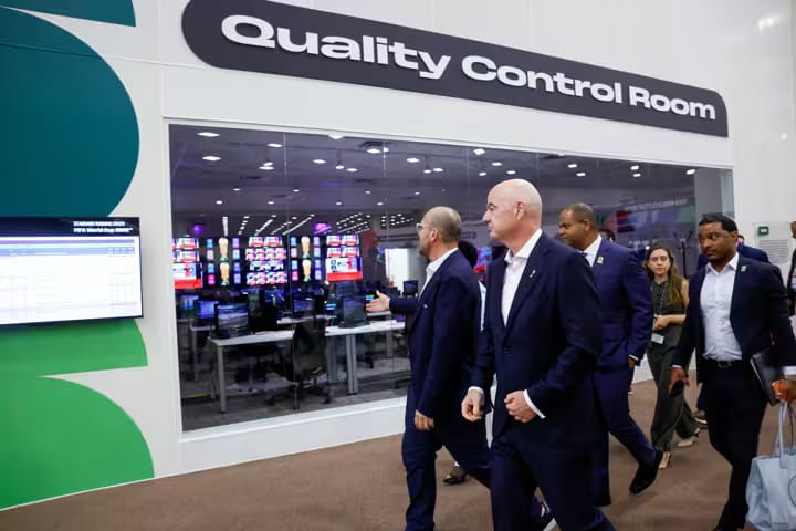 Gianni Infantino going to the quality control Room (Photo credit: FIFA x handle)
