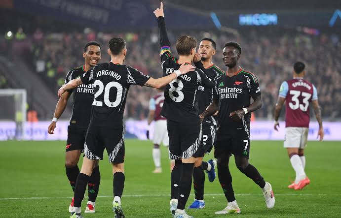 Arsenal Down West Ham In Seven-Goal Premier League Thriller
